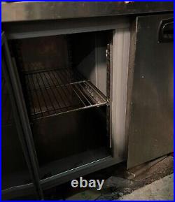 Commercial Double Door Counter Fridge with with Solid Counter