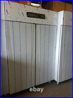 Cpg-202-uc Upright Gastronorm Commercial Fridge Double Door, Compressor On Top