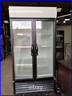 Upright double glass door fridge chiller +1/+4 commercial TRUE # J 183